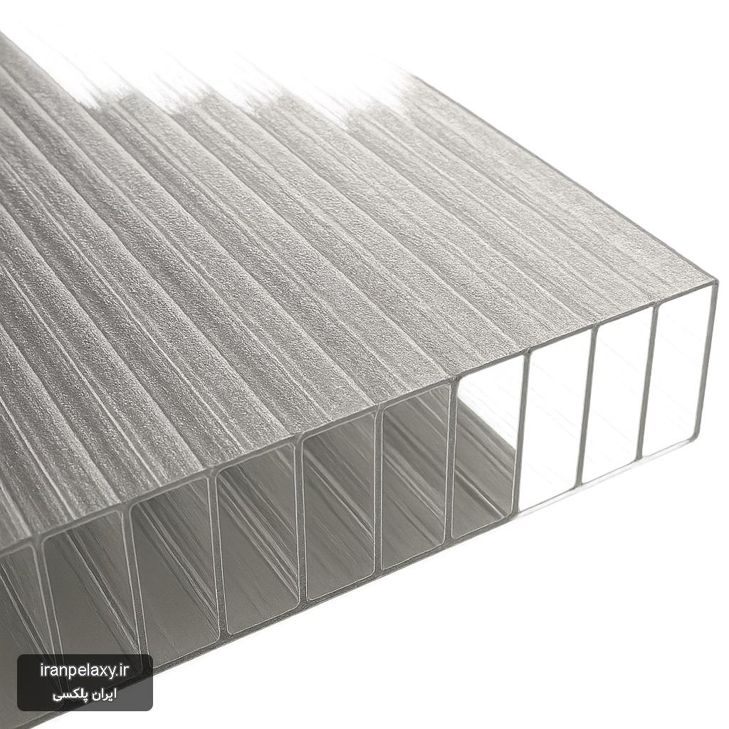 3f7bfe4b-7564-4ee2-b6d9-d9a1f4625928 نمای نزدیک از بافت و شفافیت ورق پلیکربنات RFX